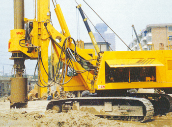 正在施工的意大利钻机 正在施工的意大利钻机